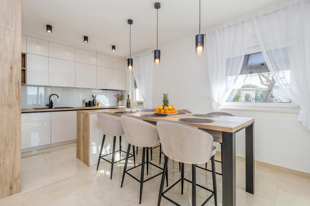 Holiday House Villa Andro Pinezici  Ngoại thất bức ảnh