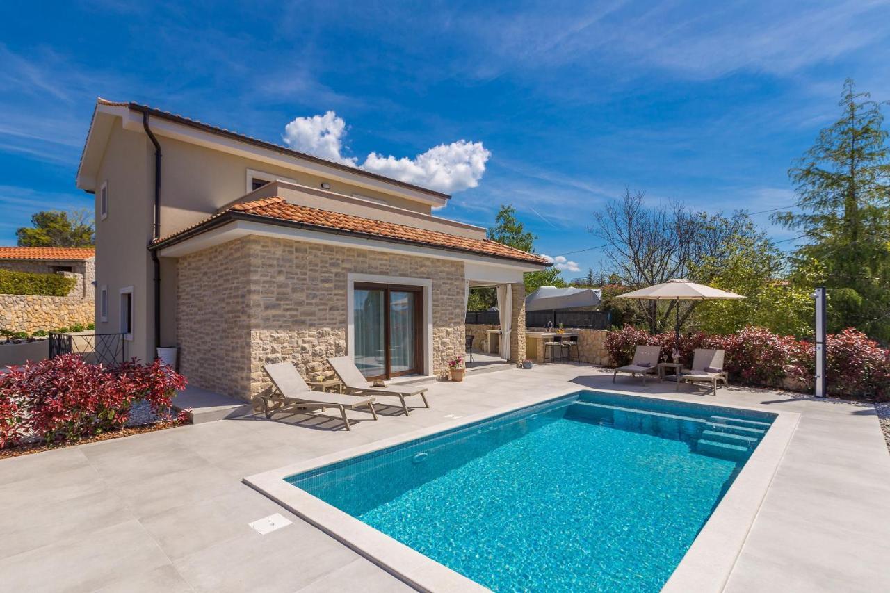 Holiday House Villa Andro Pinezici  Ngoại thất bức ảnh