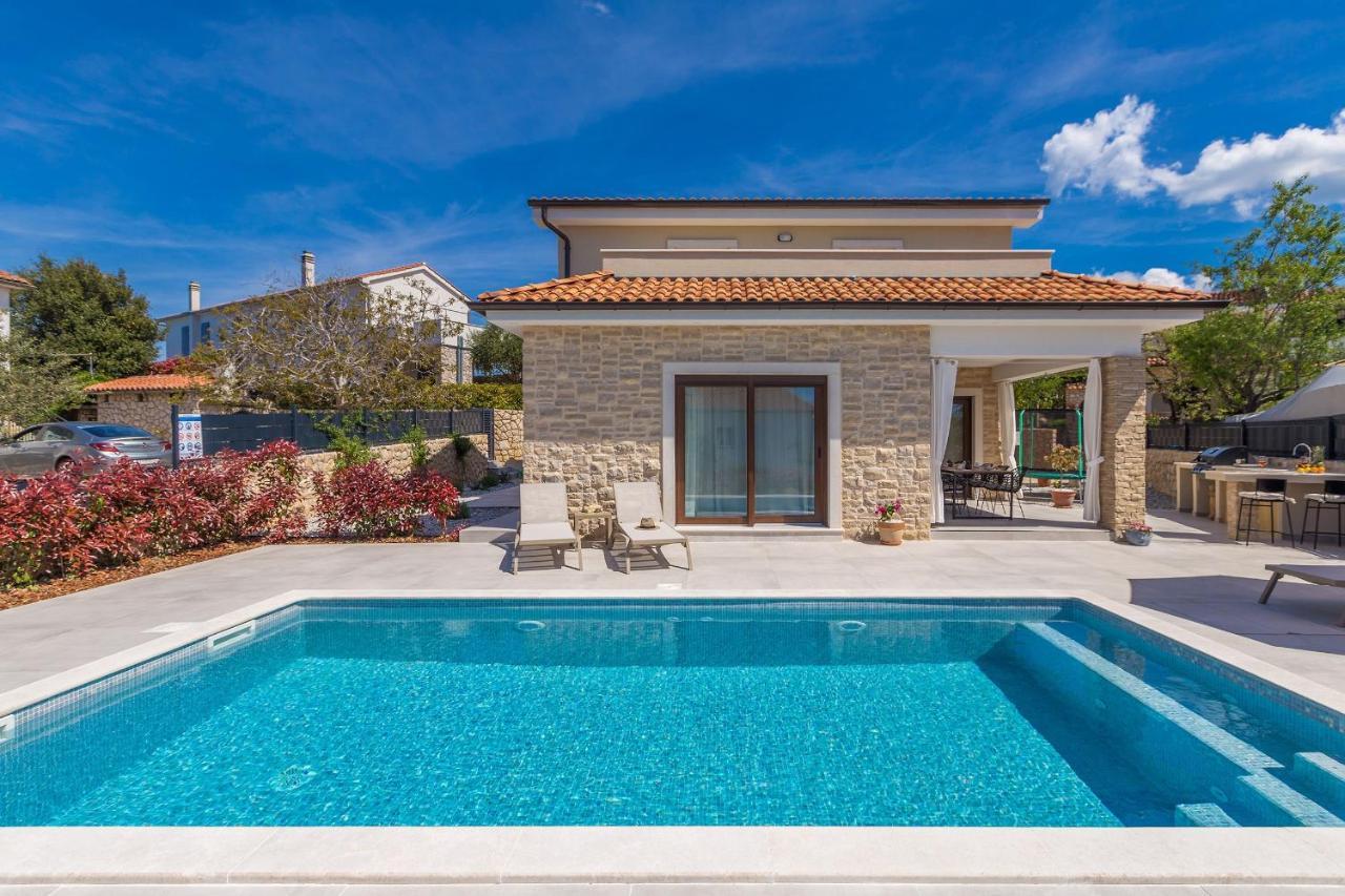 Holiday House Villa Andro Pinezici  Ngoại thất bức ảnh