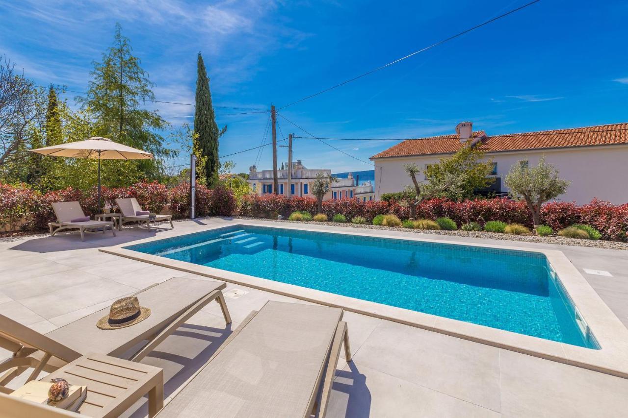 Holiday House Villa Andro Pinezici  Ngoại thất bức ảnh