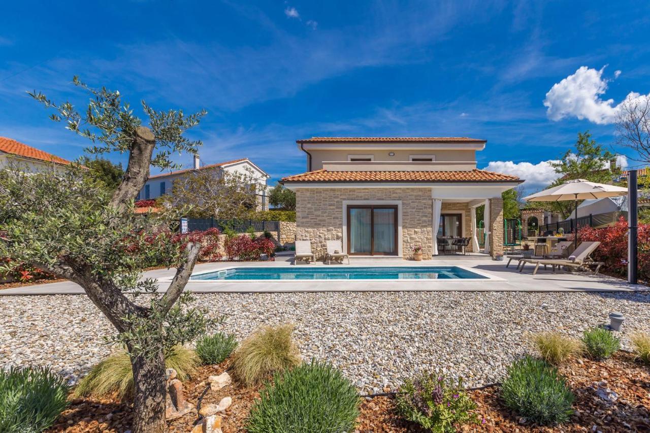 Holiday House Villa Andro Pinezici  Ngoại thất bức ảnh
