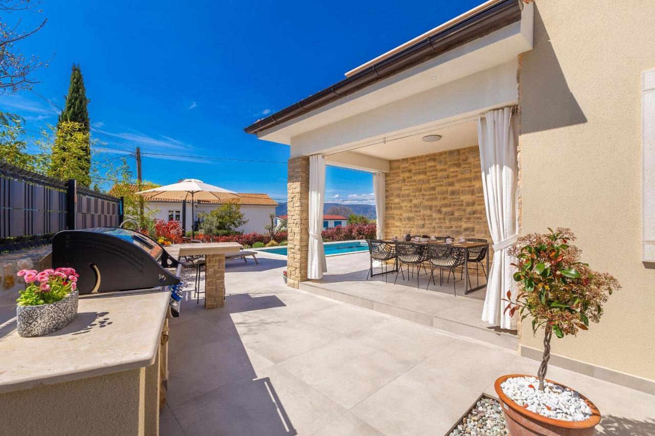 Holiday House Villa Andro Pinezici  Ngoại thất bức ảnh